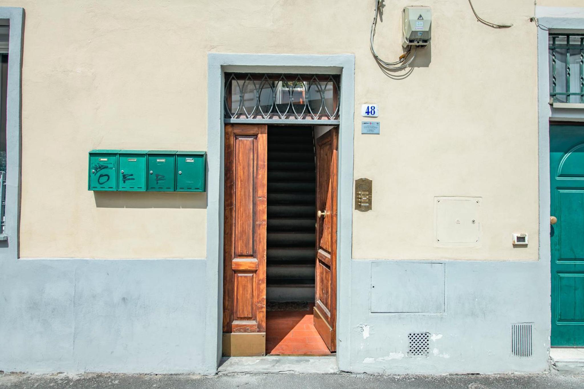 Vanni Apartment by Mamo Florence