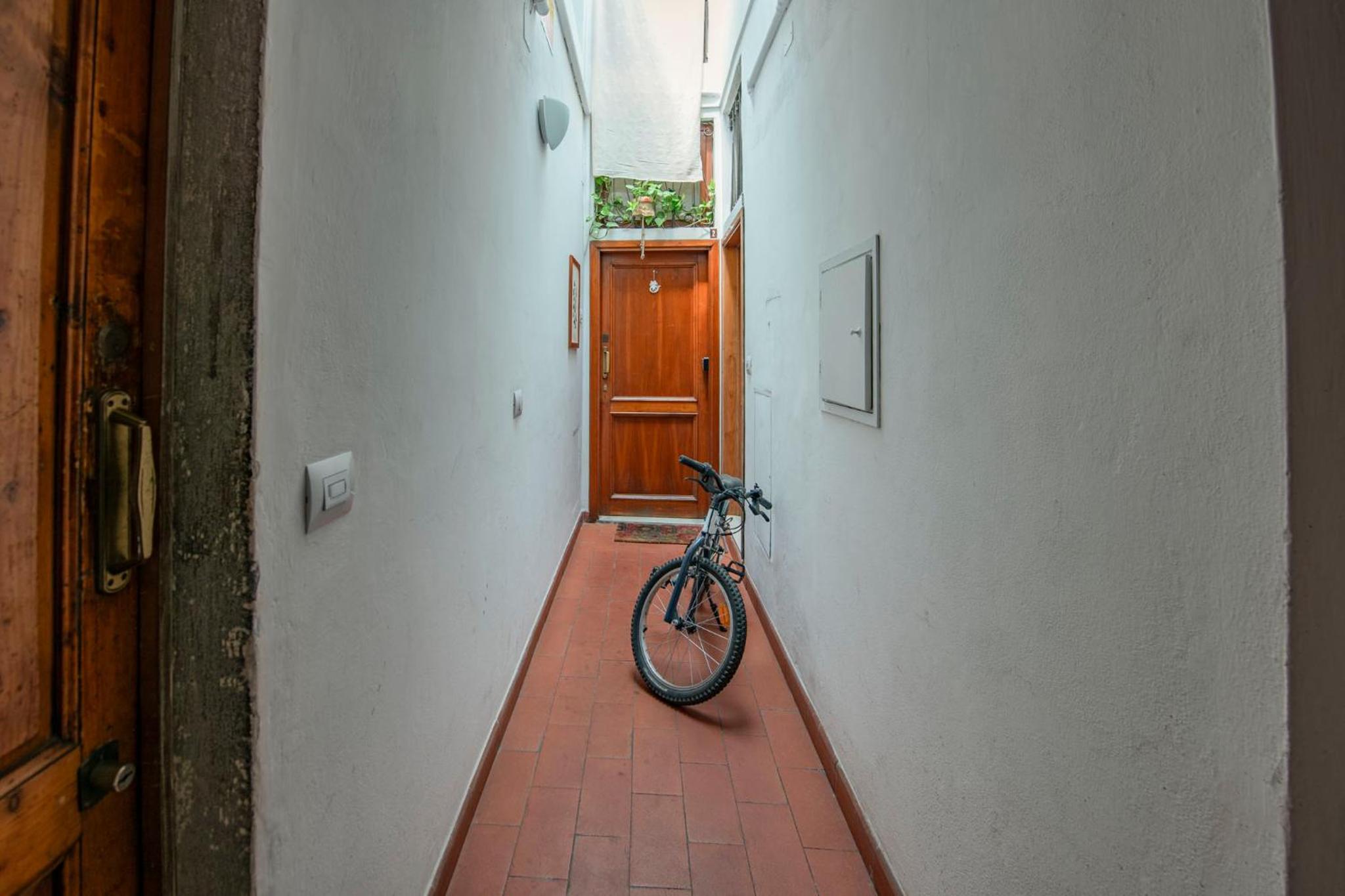 Vanni Apartment by Mamo Florence