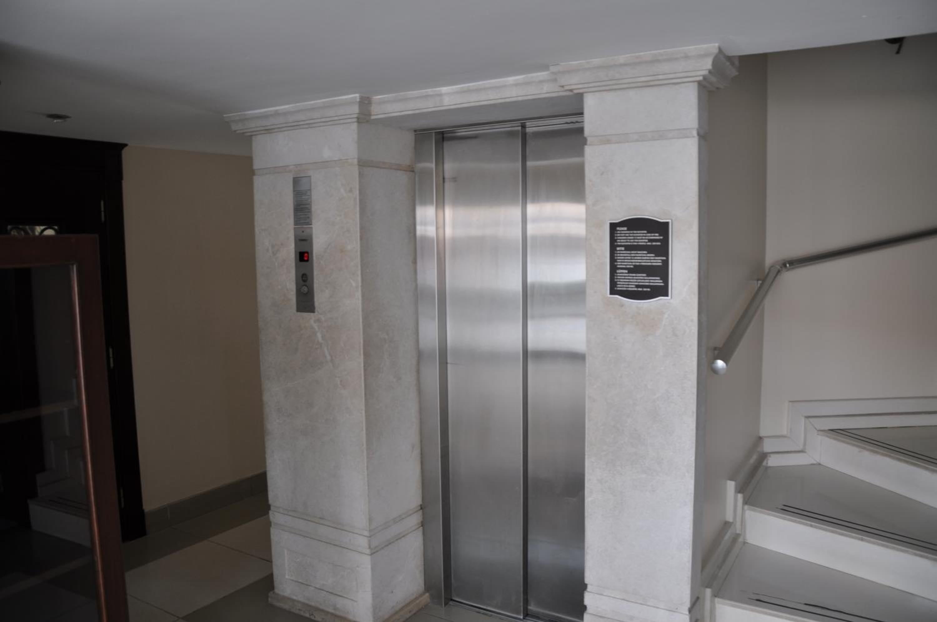 Almena Hotel - Image 38