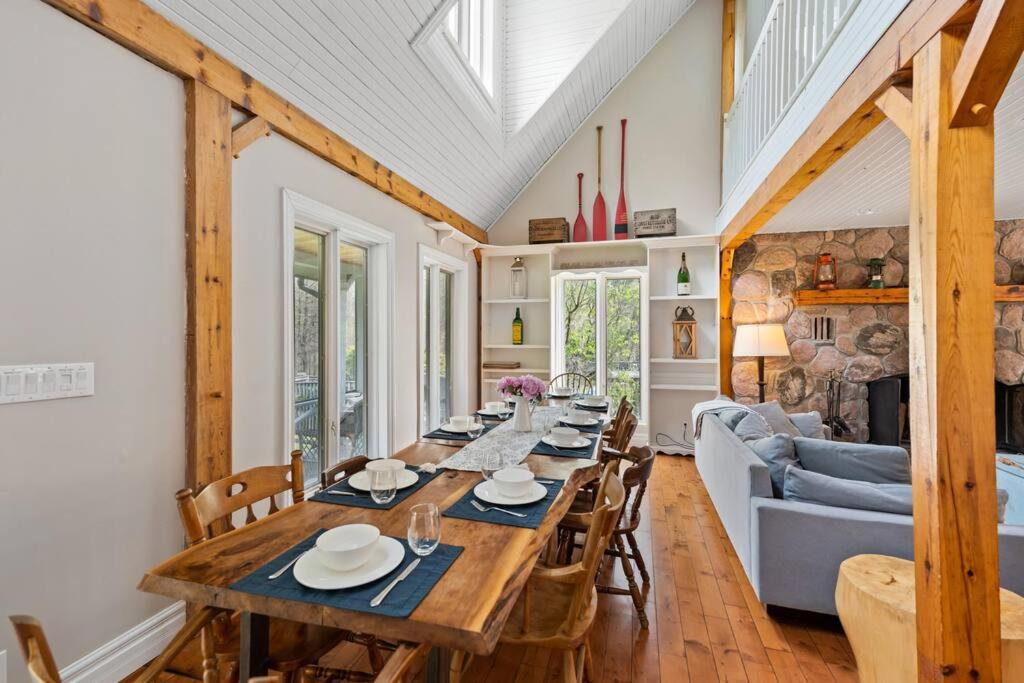Marmora Retreat - Unique Waterfront Farmhouse