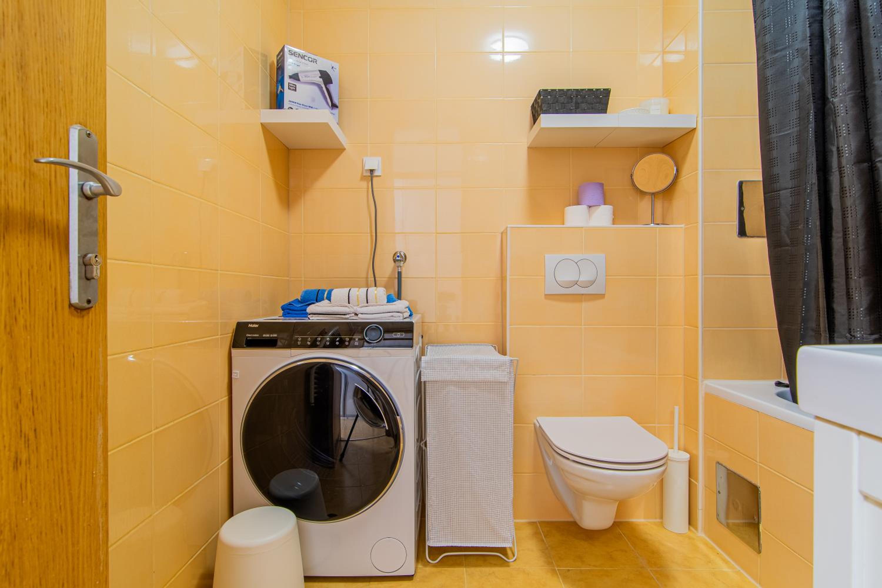 Photo 8