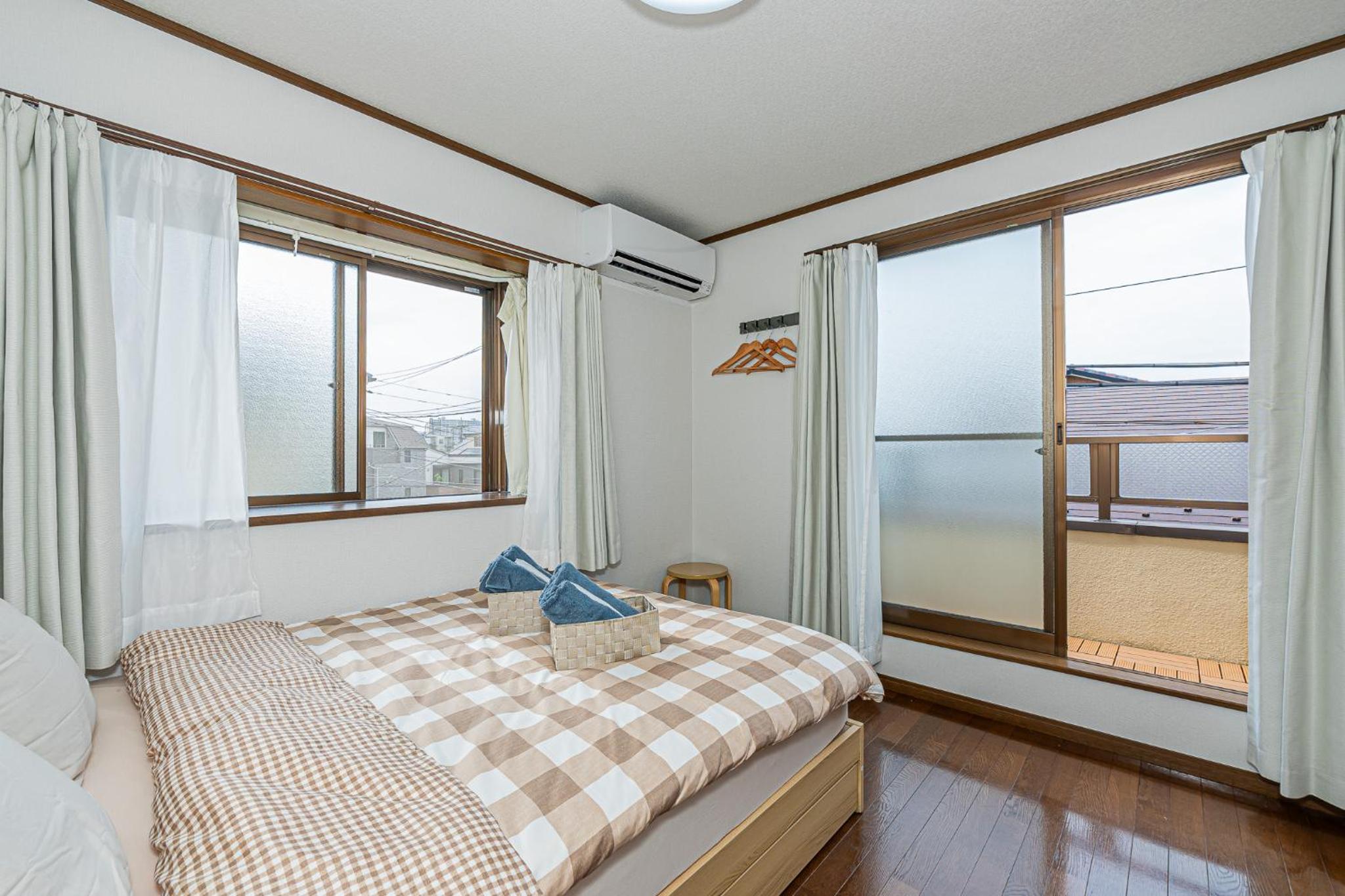 Asakusa-Ginza-Skytree-Stn-4min-95sqm-Garage-2WC-2Swr