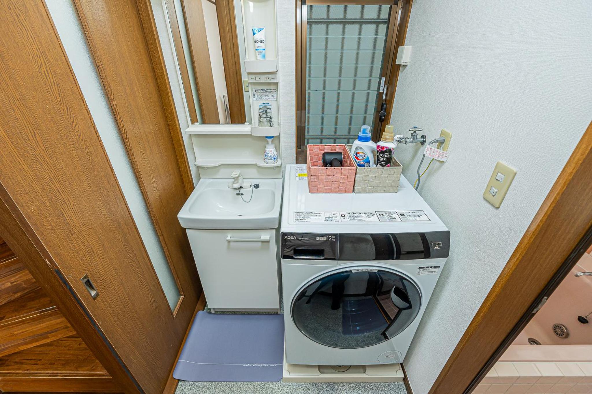 Asakusa-Ginza-Skytree-Stn-4min-95sqm-Garage-2WC-2Swr