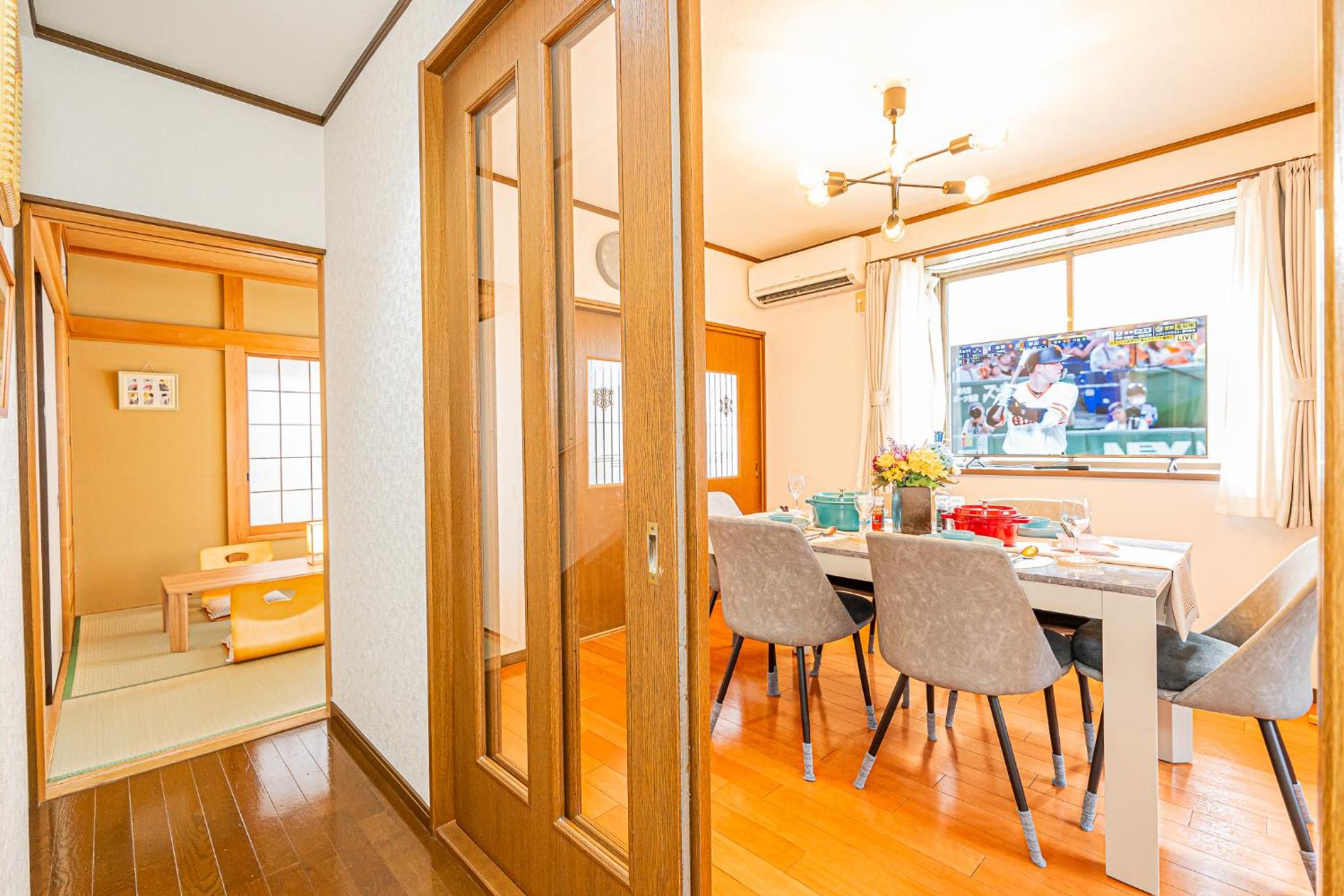 Asakusa-Ginza-Skytree-Stn-4min-95sqm-Garage-2WC-2Swr