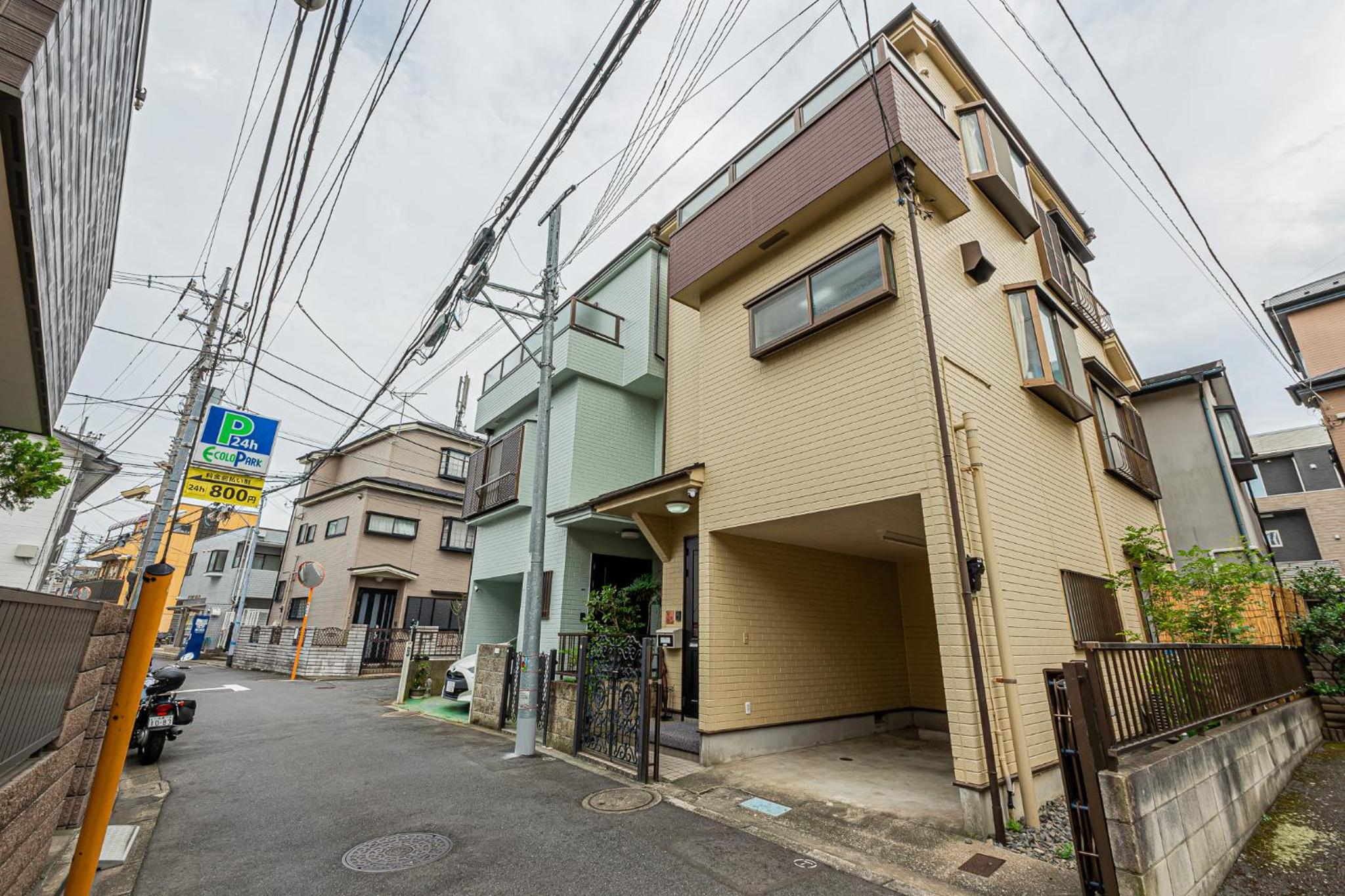 Asakusa-Ginza-Skytree-Stn-4min-95sqm-Garage-2WC-2Swr