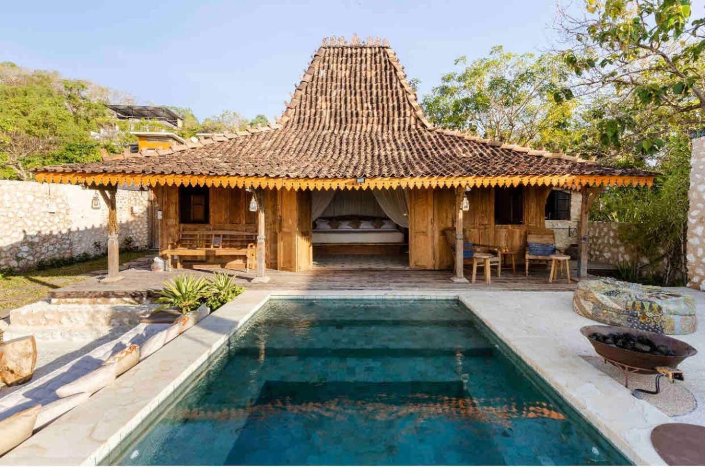 Hotel Blueberry By Toraja Bambu Uluwatu At Padang Padang Beach