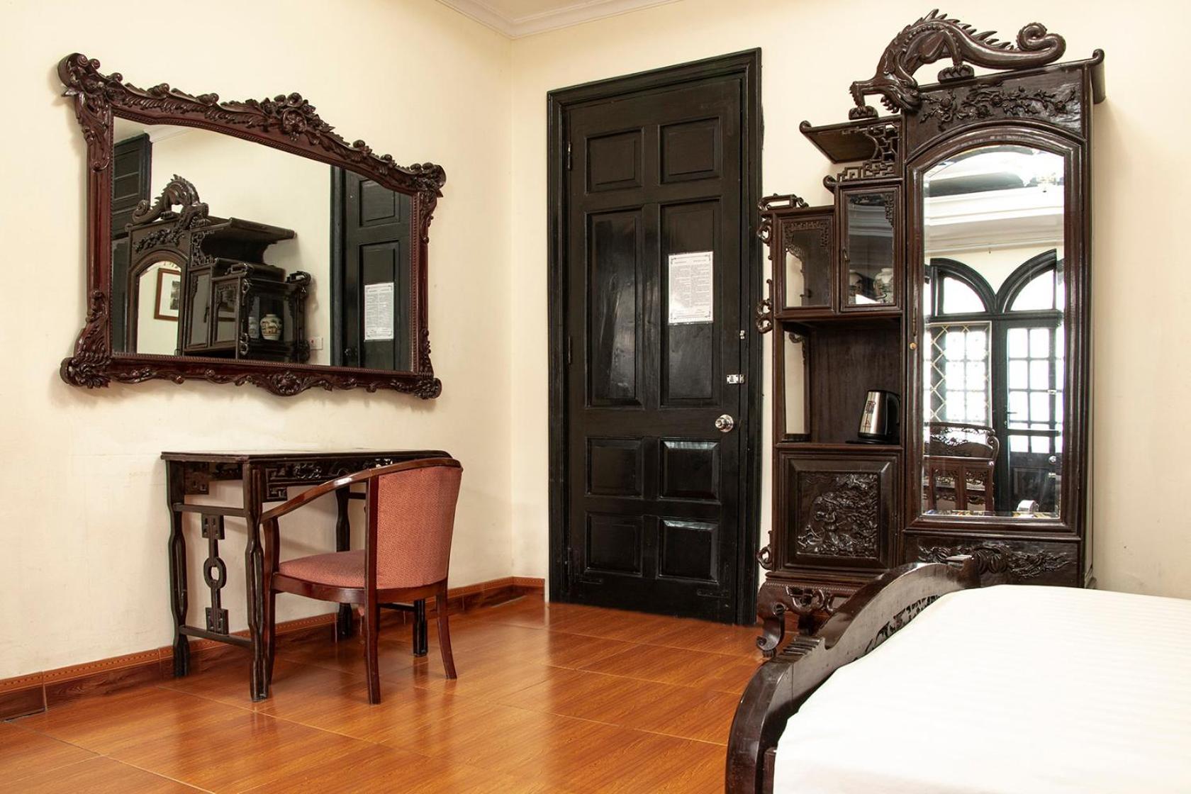 Group Nest Hotel