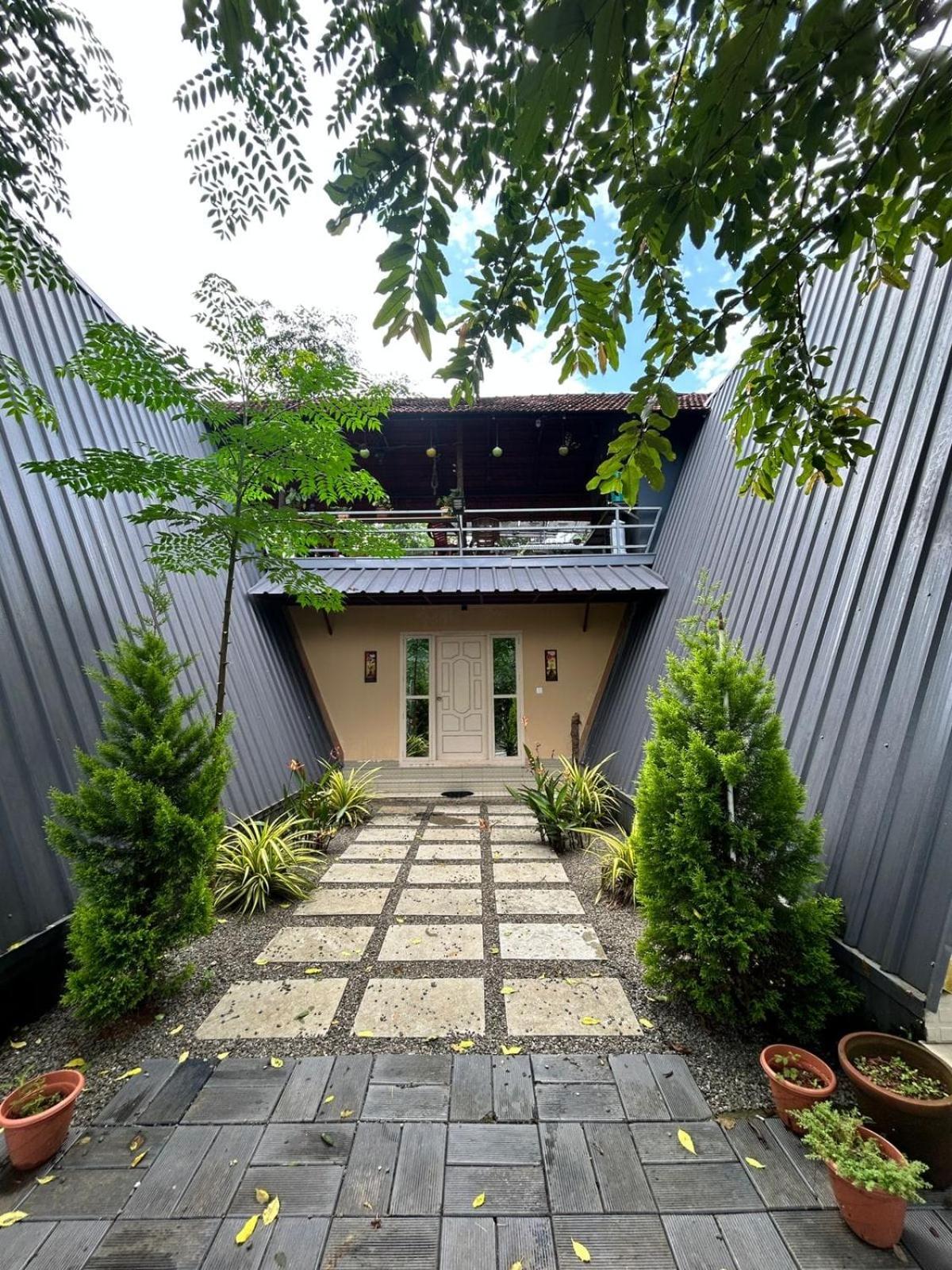 FARMHOUSE MANKULAM, MUNNAR by STAY UNIK