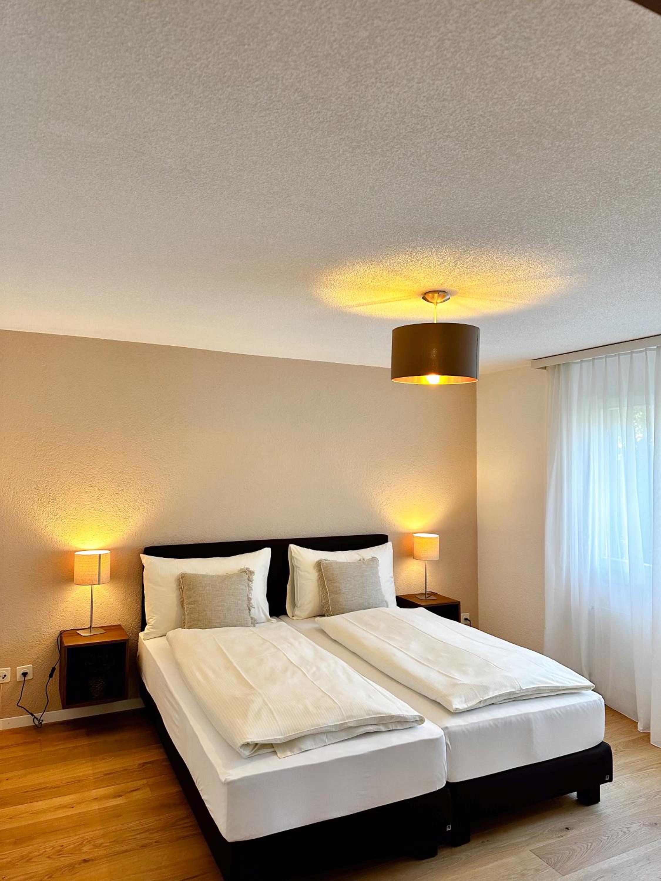 The Bluemlisalp, a private holiday flat with the lake of Thun view