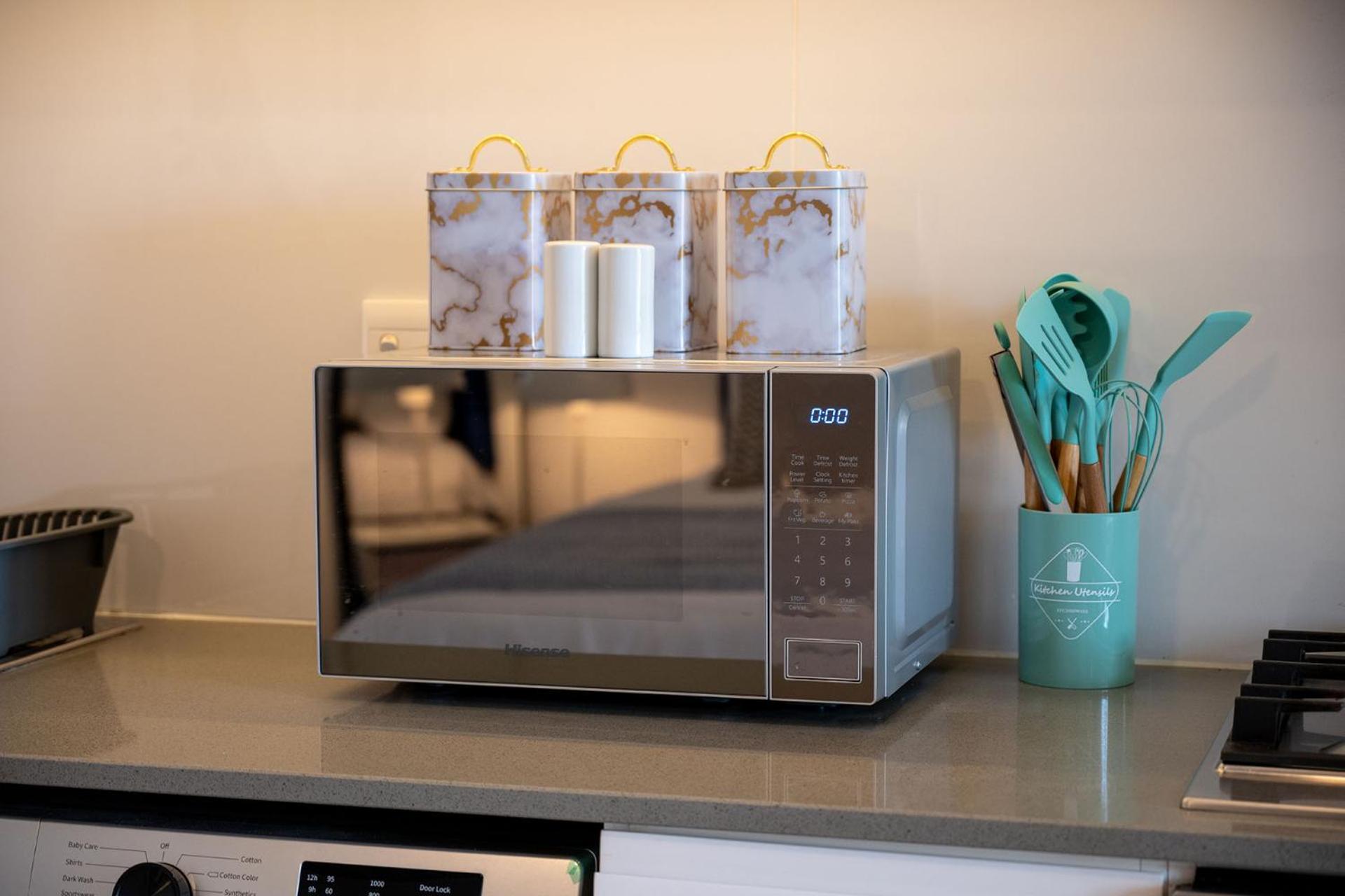 Hugos Seaside Haven E210