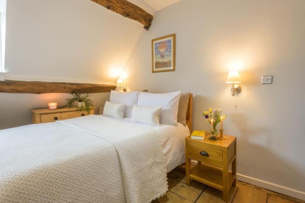 Bourton-on-the-Water Lovely 2Bed Cotswold Cottage view 3