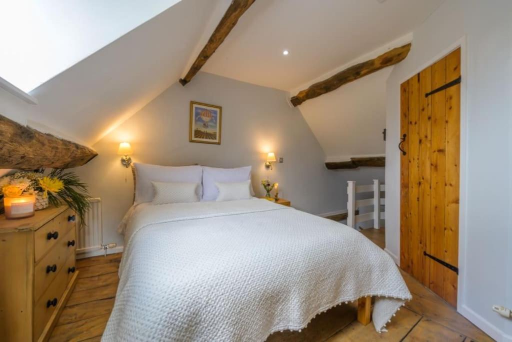 Bourton-on-the-Water Lovely 2Bed Cotswold Cottage view 4