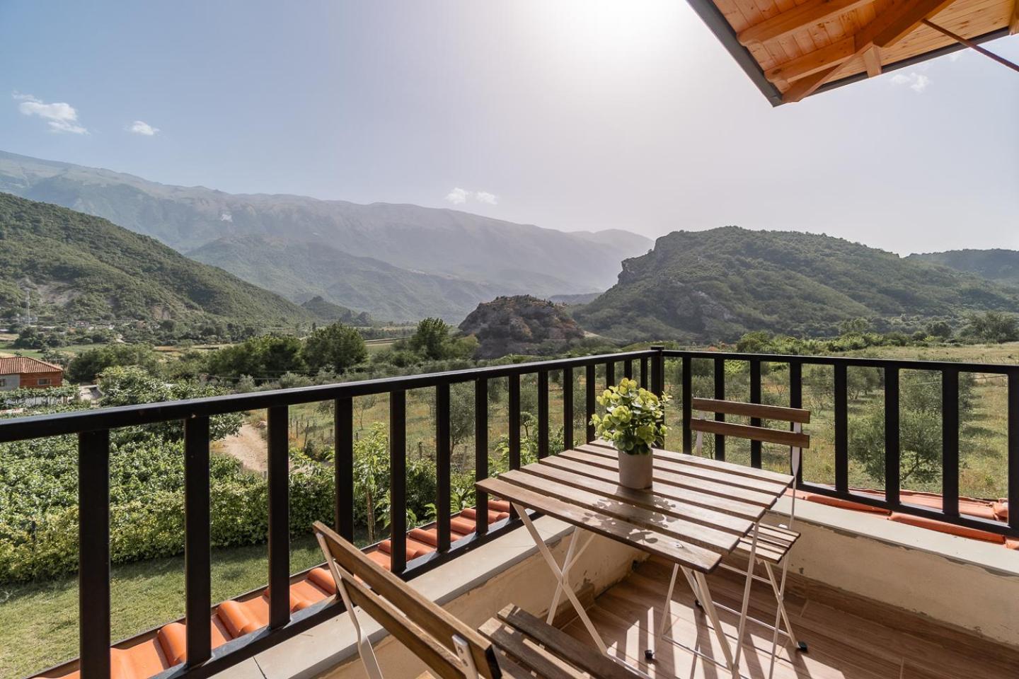 Guesthouse Lumo, Entire Lodge swimming pool