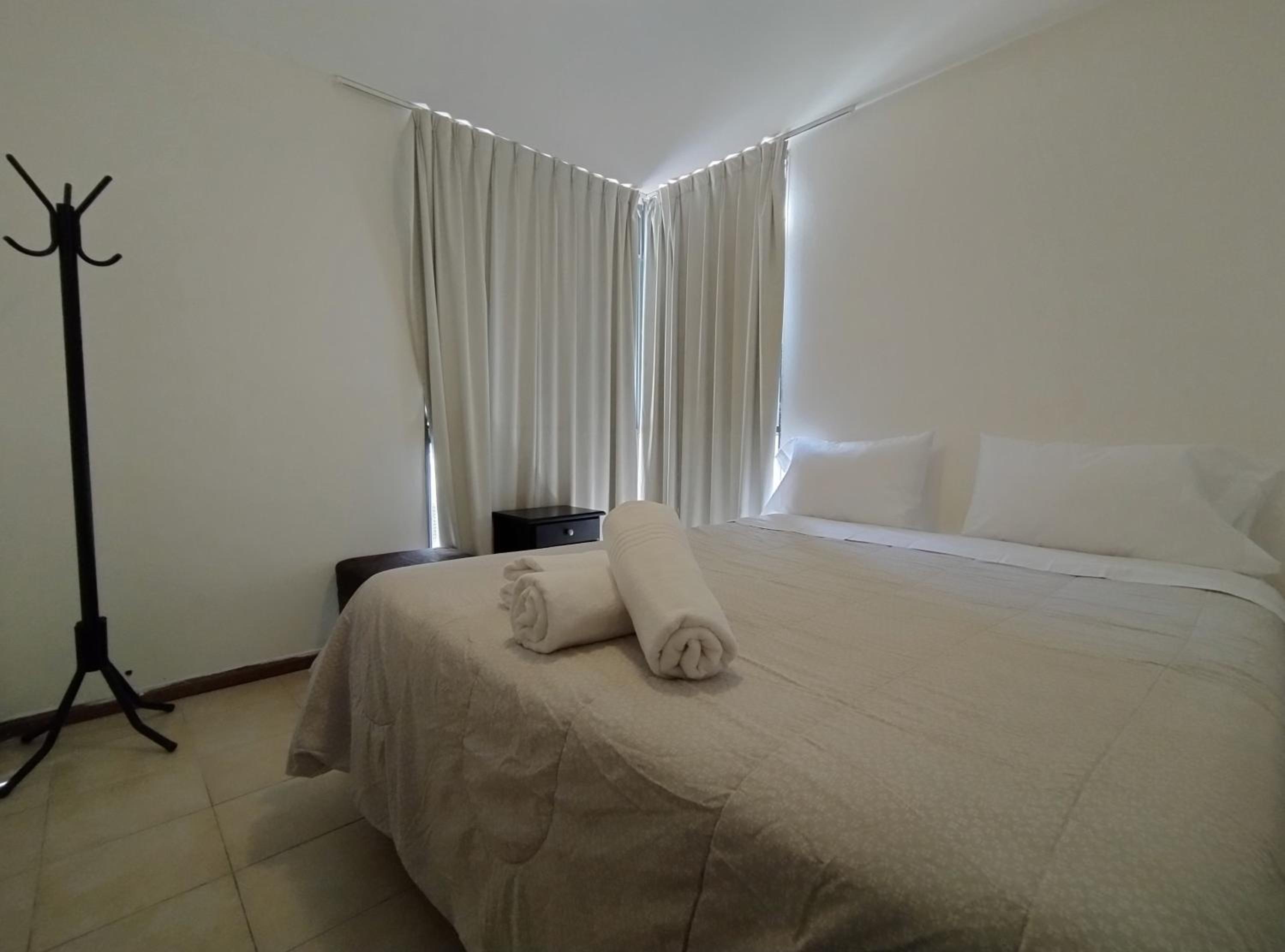 Nueva Córdoba 2 habitaciones con balcón