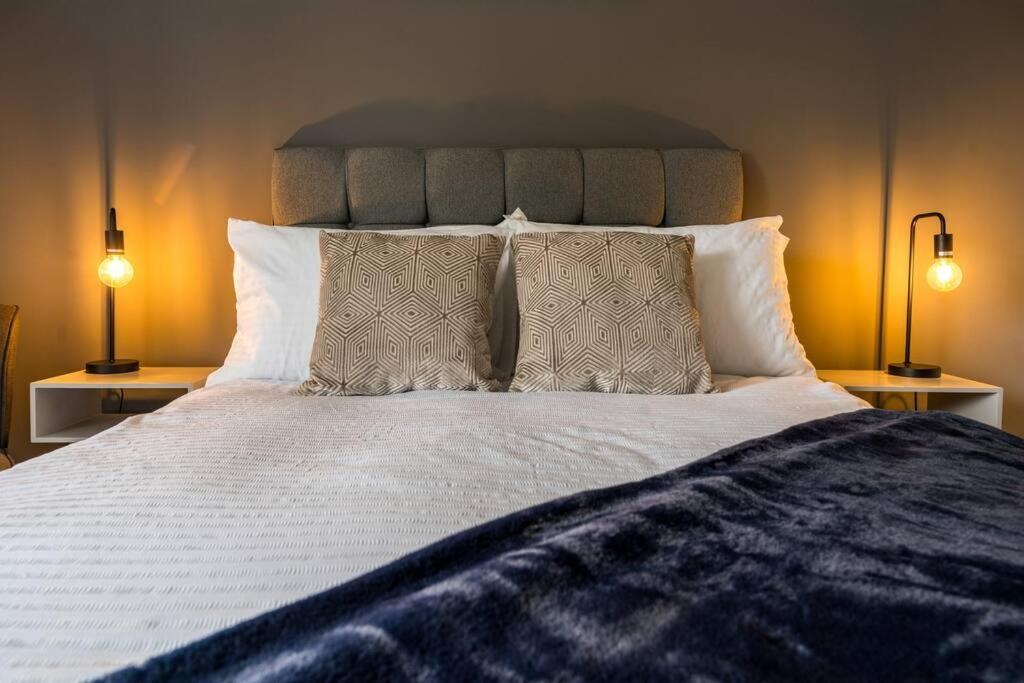 4 bed home in Leamington Spa hosted by GreyBird view 2
