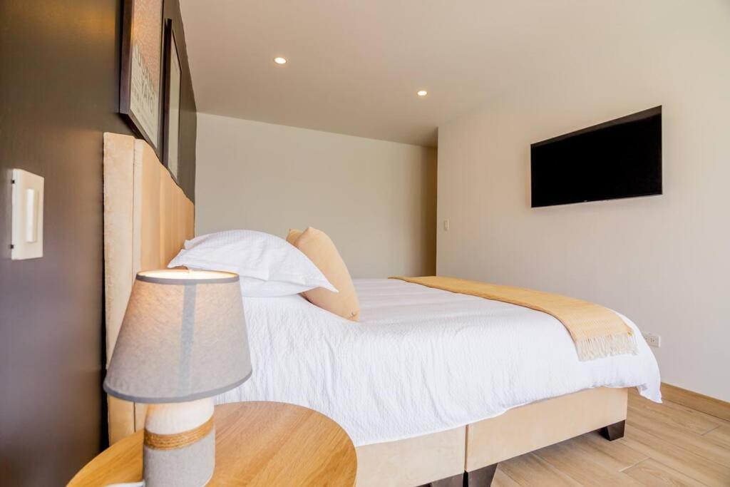 Alba Gallery Suite