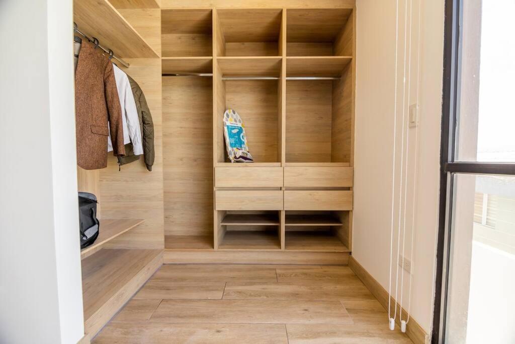 Alba Gallery Suite