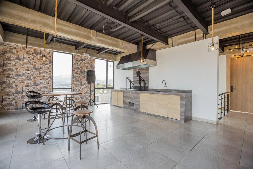 Alba Gallery Suite