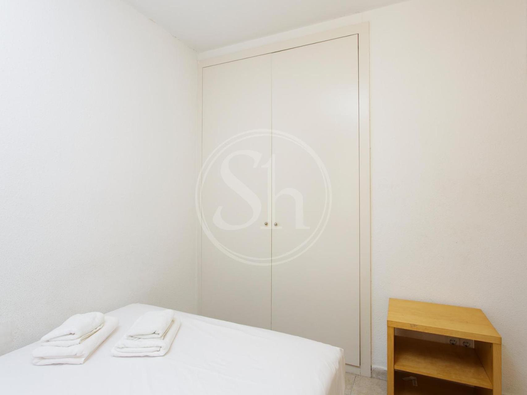 Luminescent Valencia Apartment