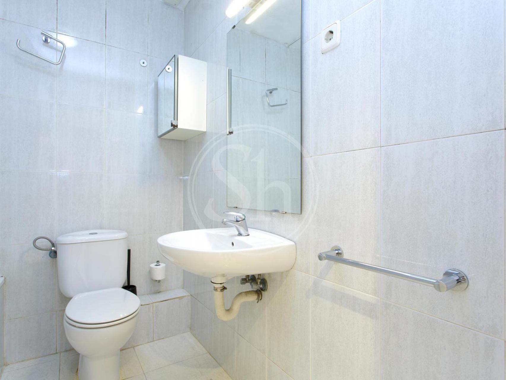 Luminescent Valencia Apartment