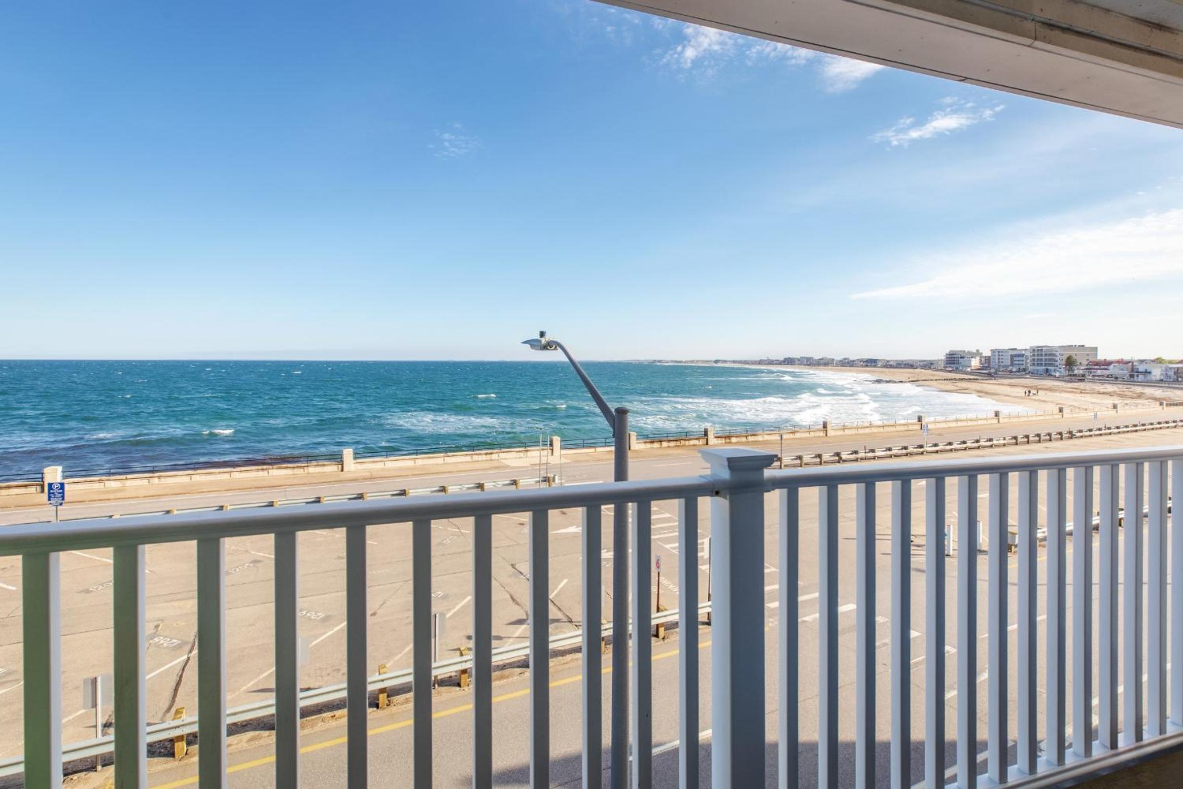 Atlantic Breeze Suites - Property Image 81