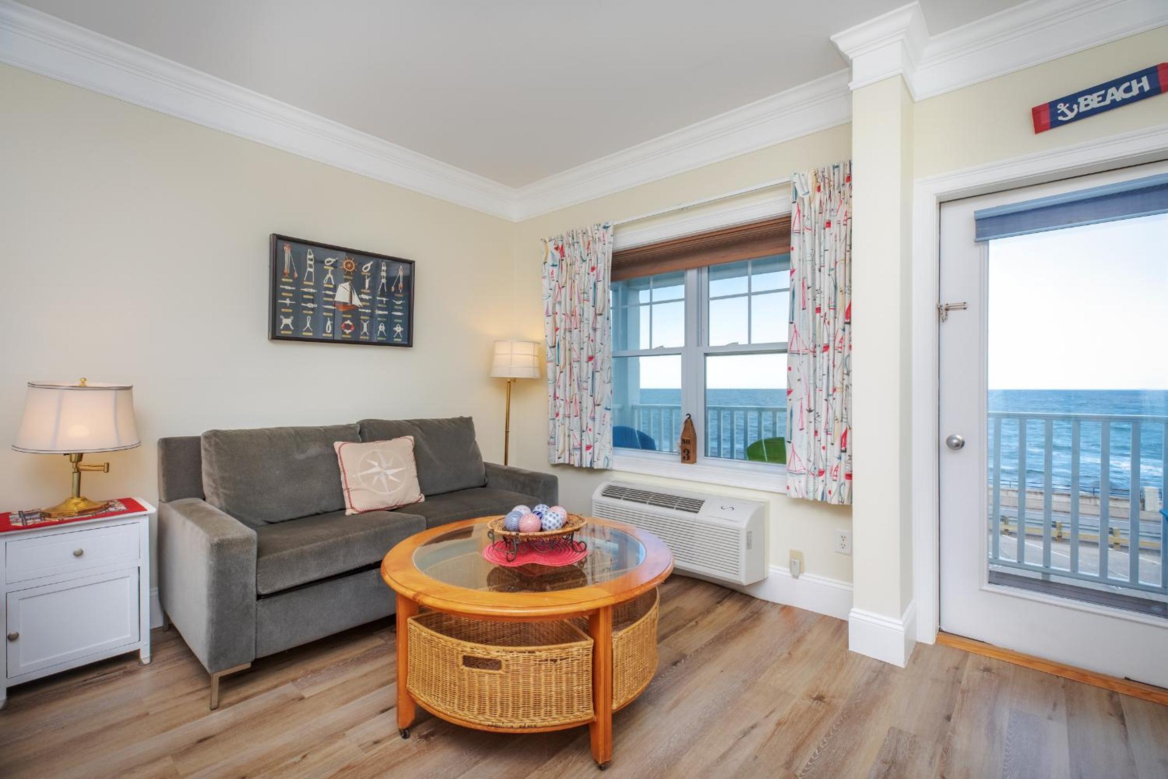 Atlantic Breeze Suites - Property Image 86