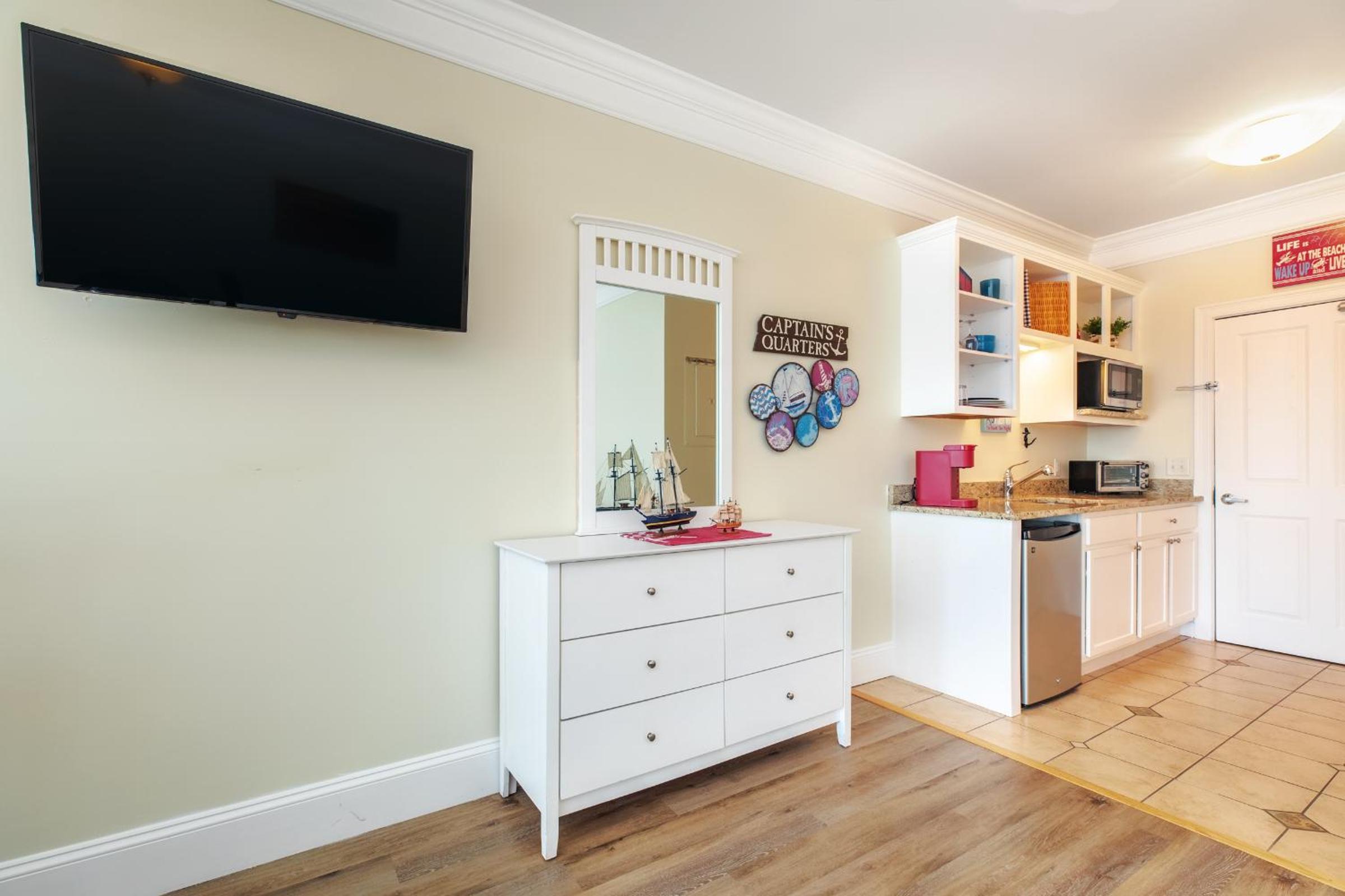 Atlantic Breeze Suites - Property Image 84