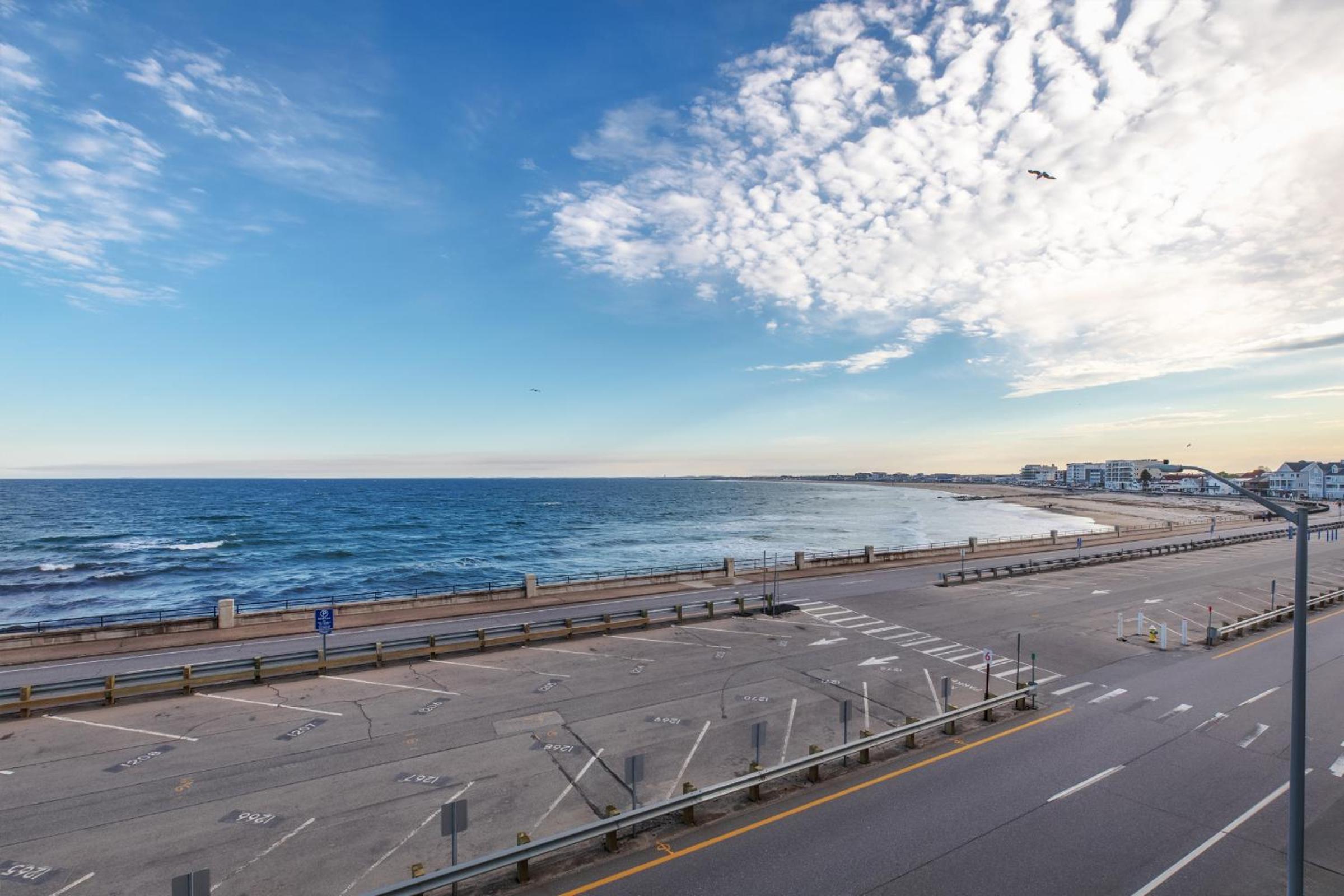 Atlantic Breeze Suites - Property Image 77
