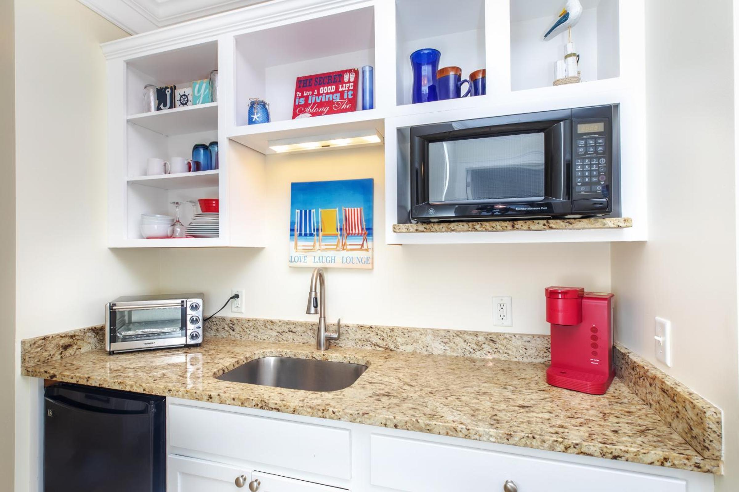 Atlantic Breeze Suites - Property Image 15