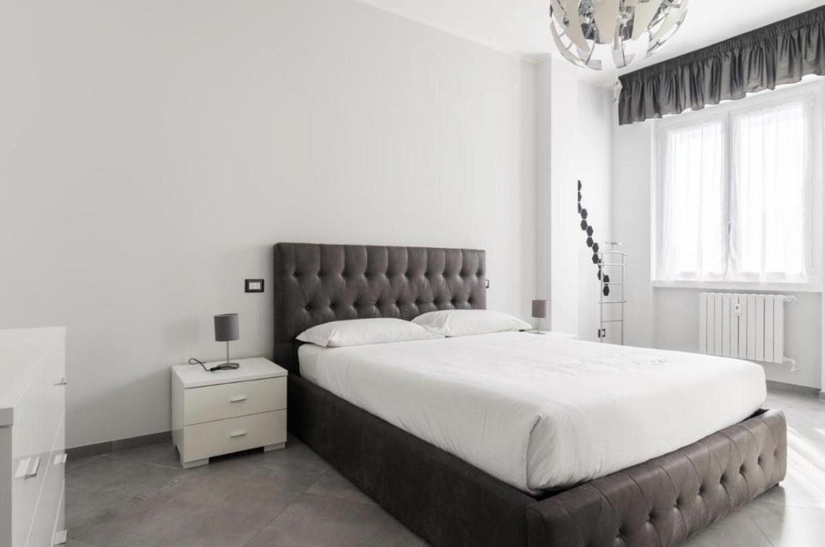 Luxury apartment in Prada District near MM Brenta & Milan Center - ideal for BUSINESS profiles
