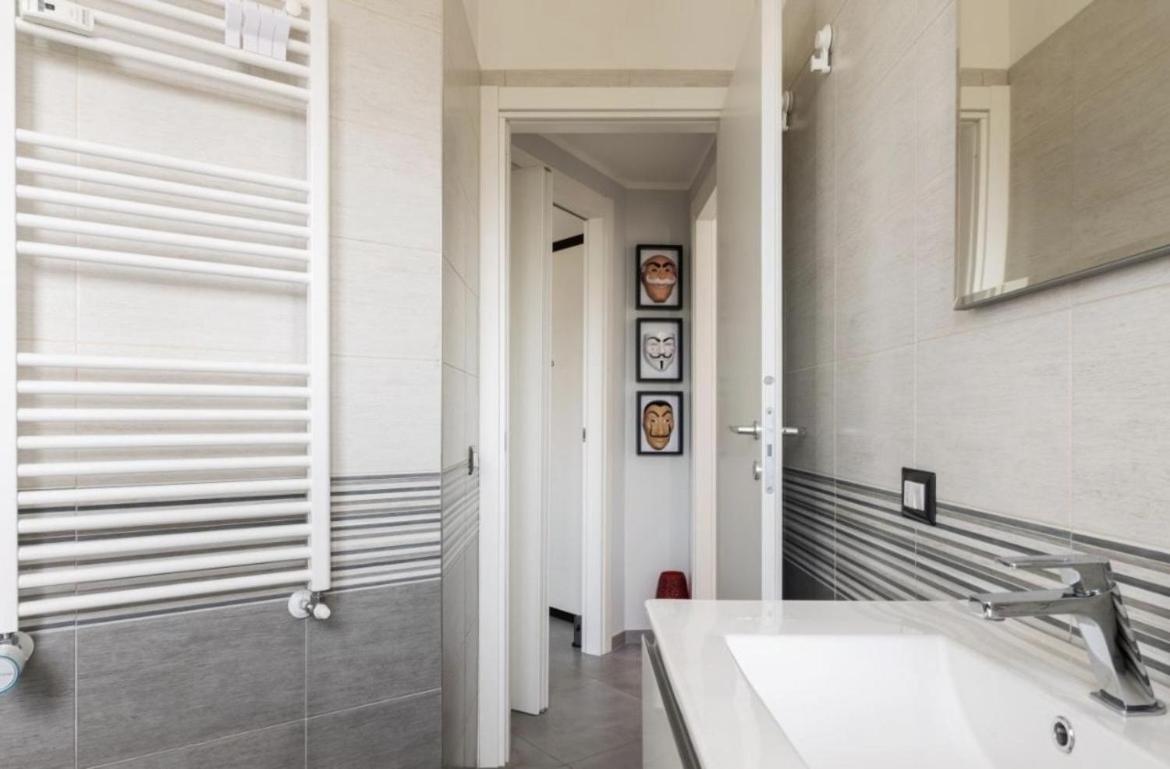 Luxury apartment in Prada District near MM Brenta & Milan Center - ideal for BUSINESS profiles