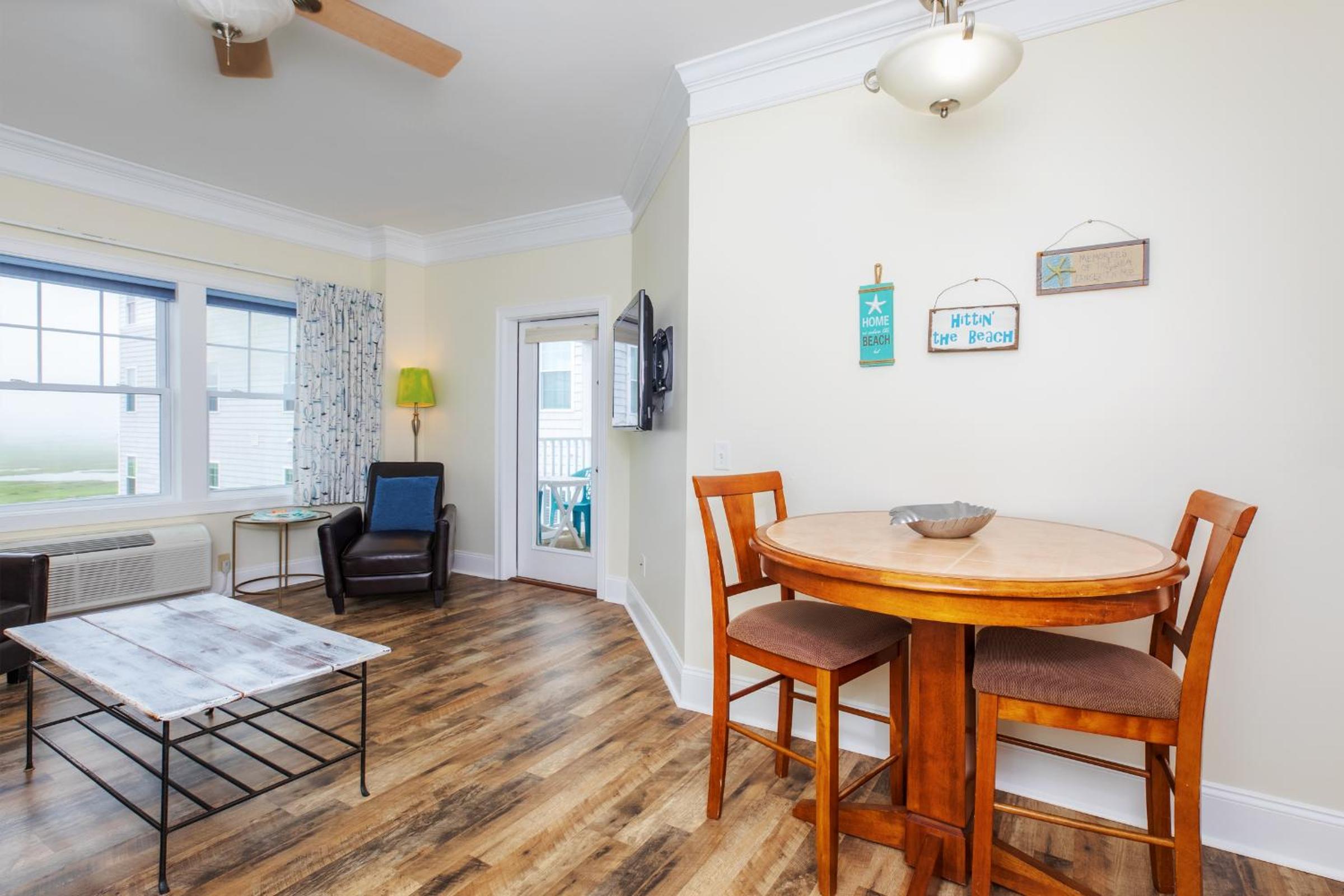 Atlantic Breeze Suites - Property Image 44