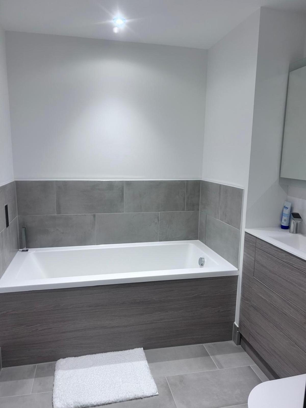 The Ivy Abode 2 bedroom Apartment