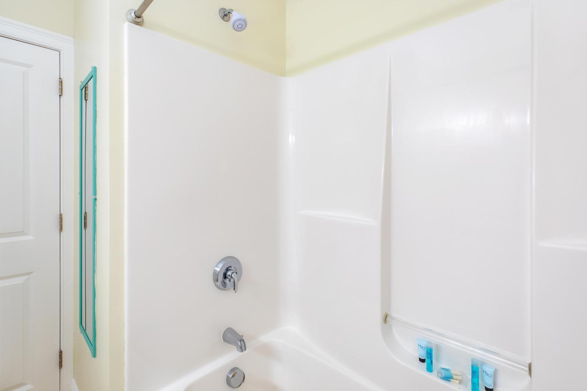 Atlantic Breeze Suites - Property Image 7