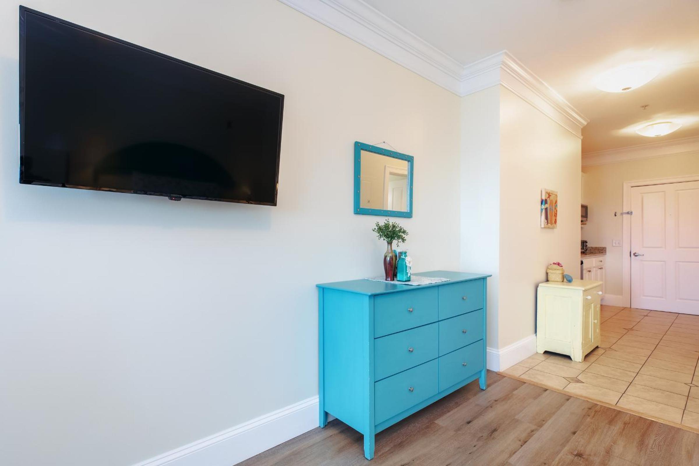Atlantic Breeze Suites - Property Image 10