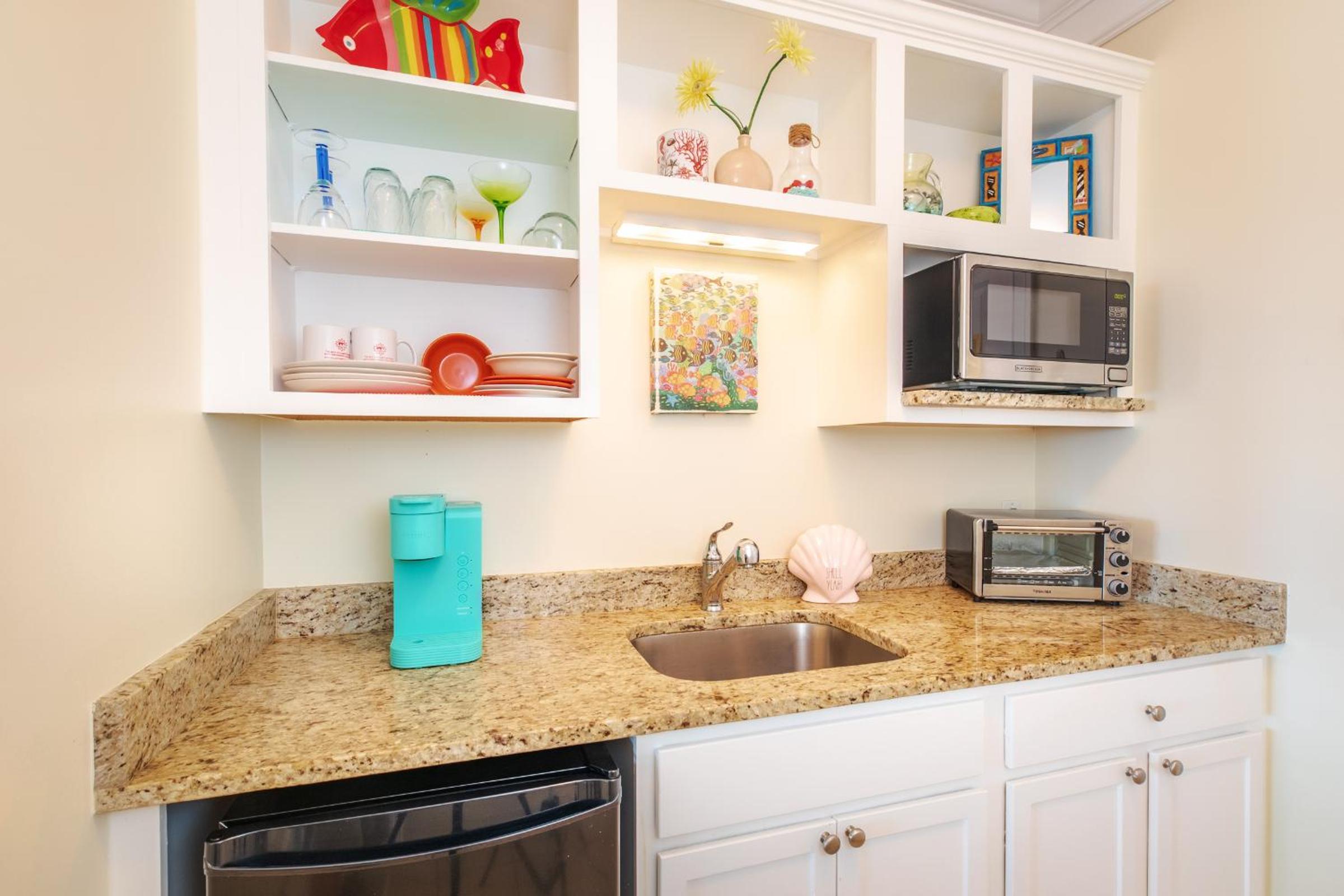 Atlantic Breeze Suites - Property Image 9