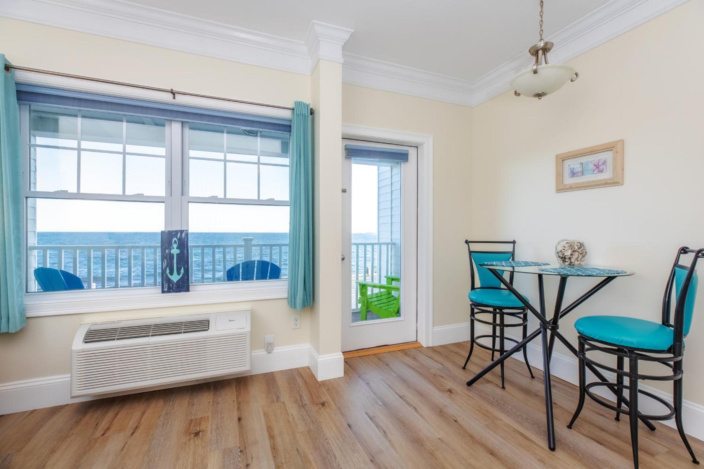 Atlantic Breeze Suites - Property Image 25