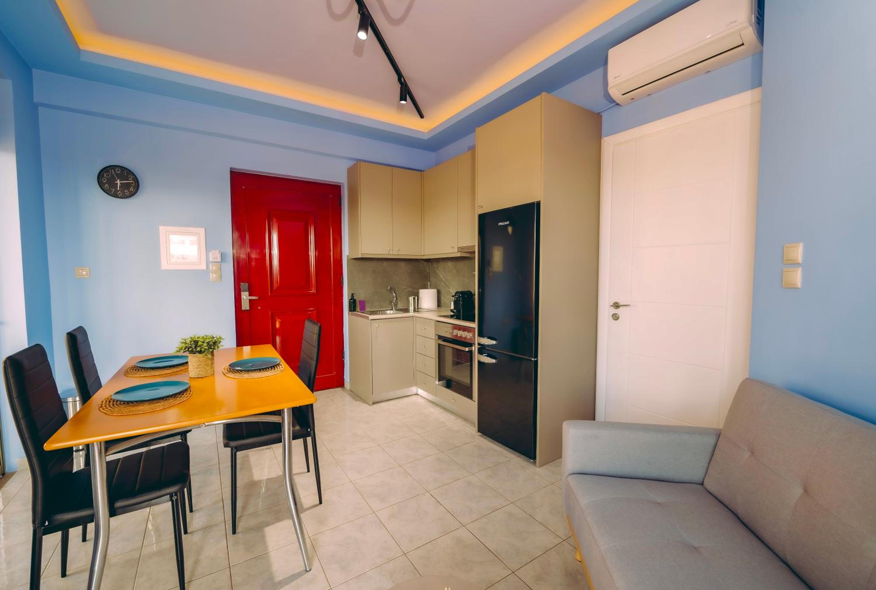 Ananda Apartments photo 4