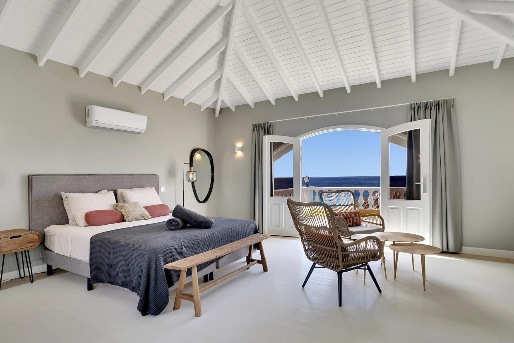 Oceanfront villa Casa Mar Azul