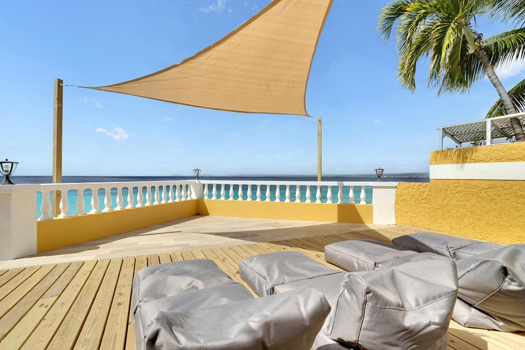 Oceanfront villa Casa Mar Azul