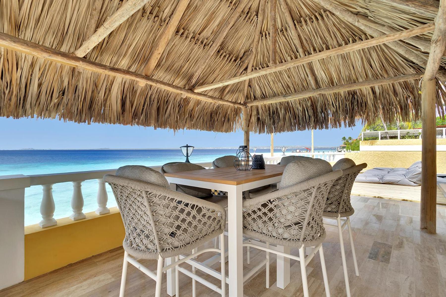 Oceanfront villa Casa Mar Azul