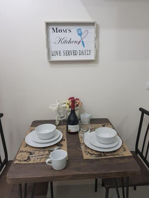 Greenfield District Shaw Blvd Studio at Twin Oaks Place view 5