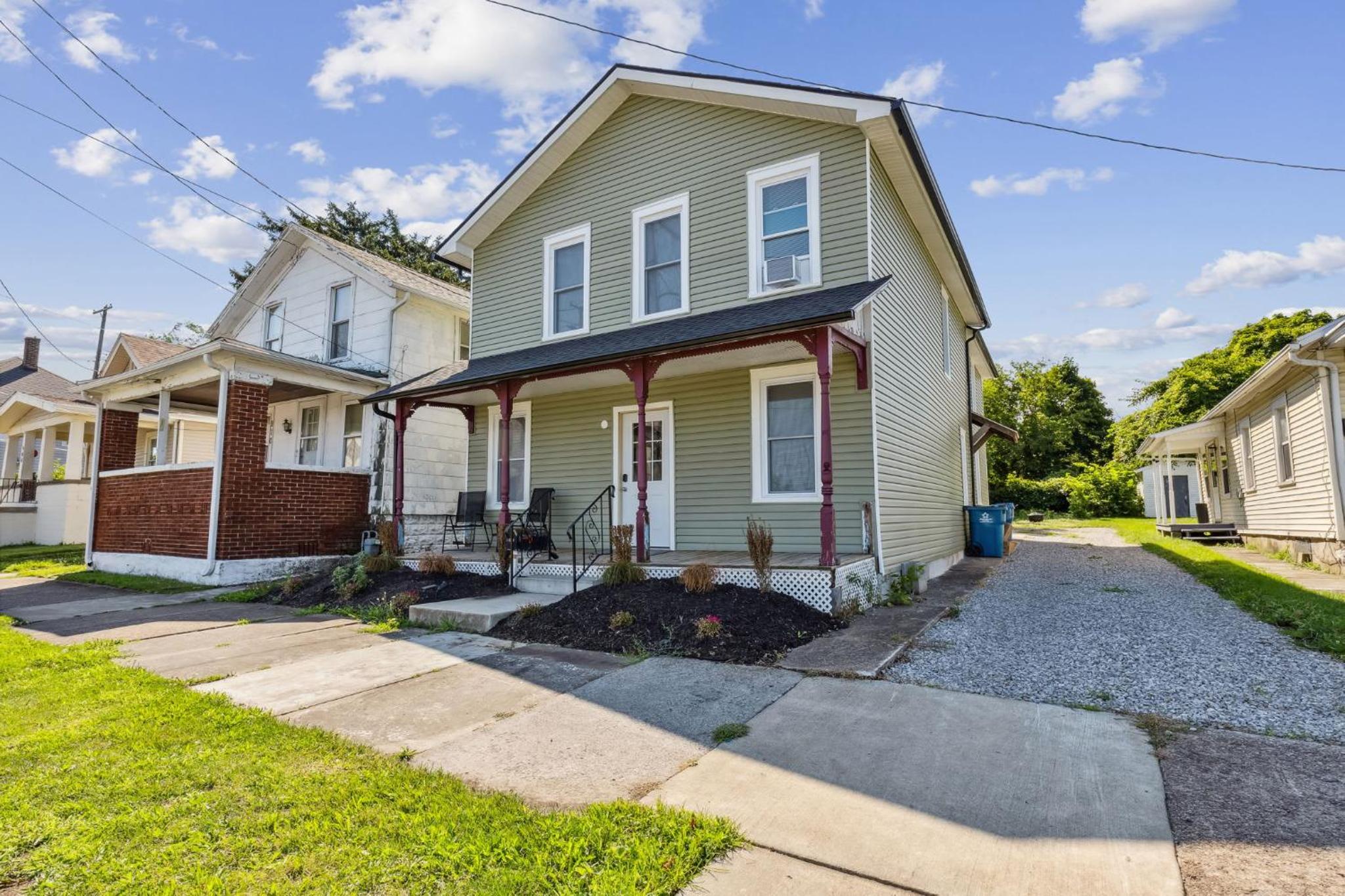Spacious Home with Game Room - 9 mins from Cedar Point view 4
