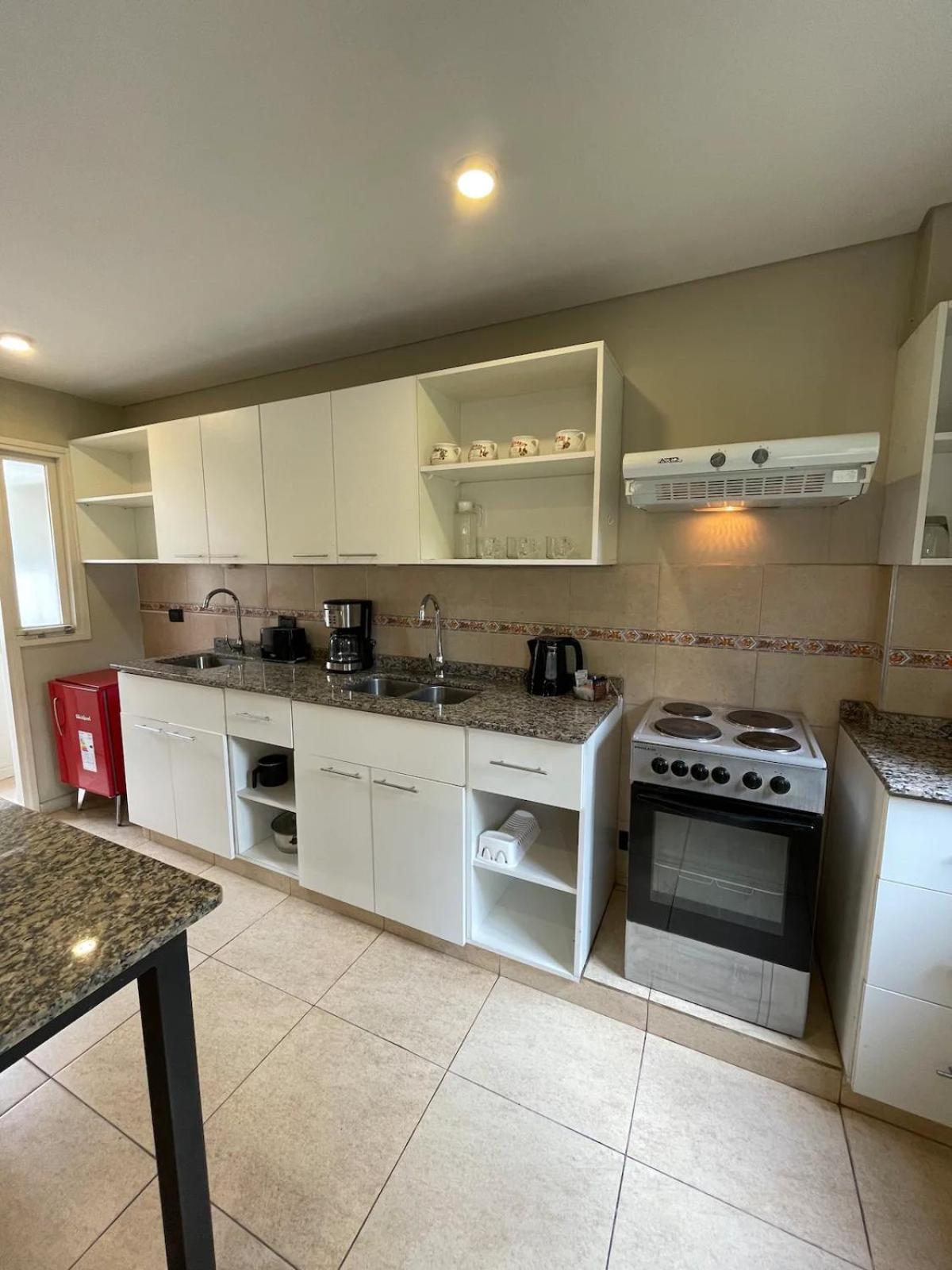 Bonito apartamento a metros del Parque San Martín y Arístides