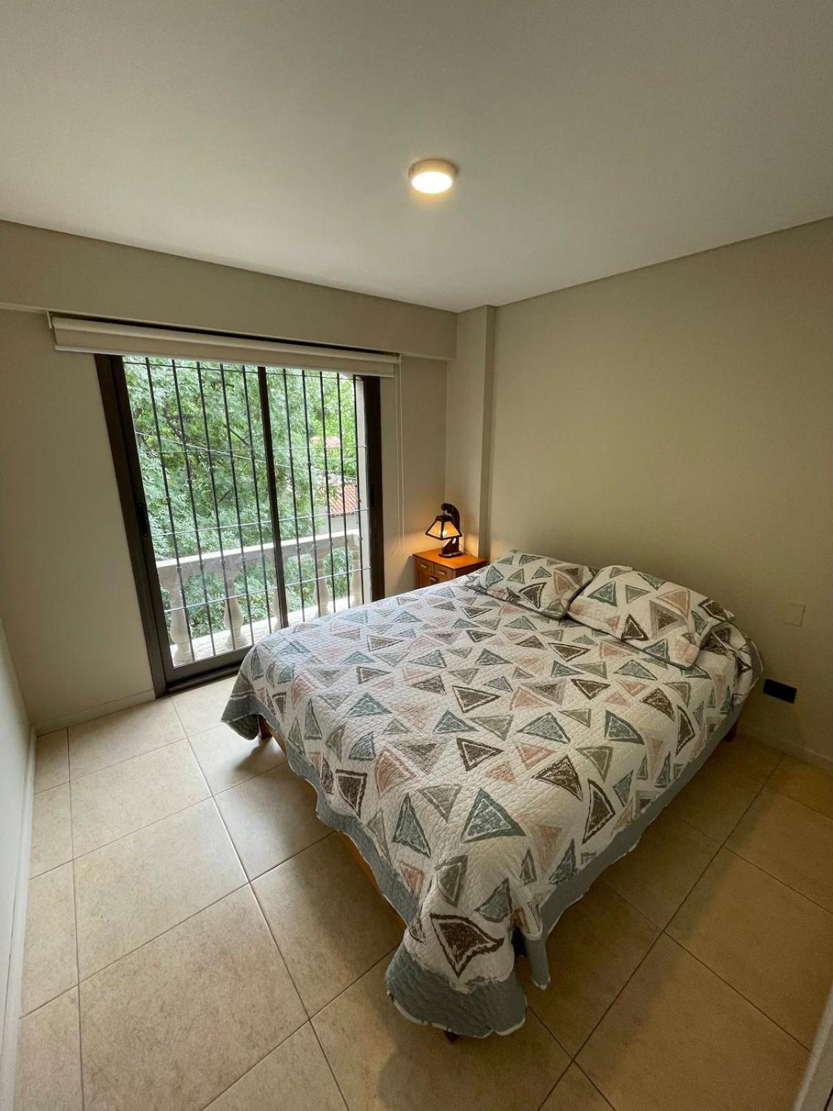 Bonito apartamento a metros del Parque San Martín y Arístides