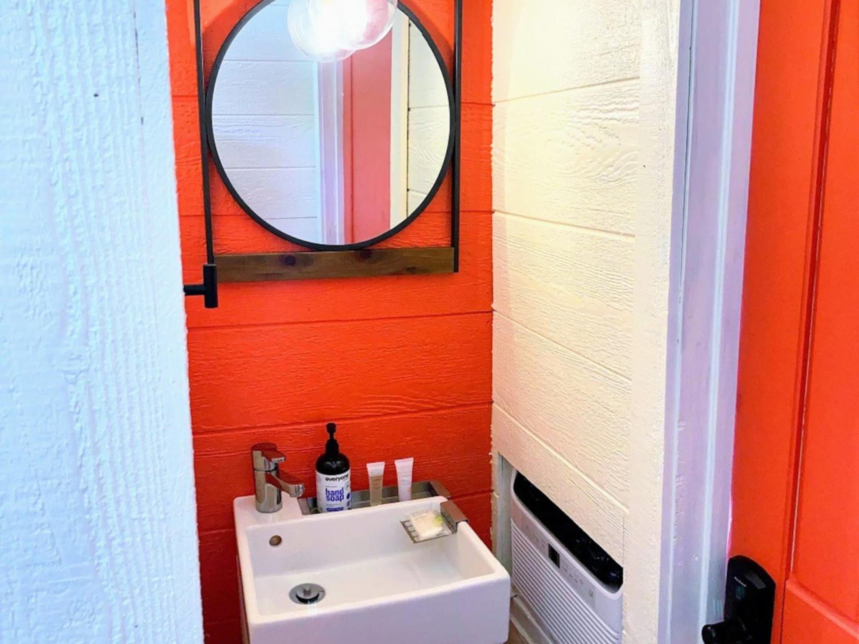 Winter Retreat on Tranquil 10 Acres with Starlink Internet view 4