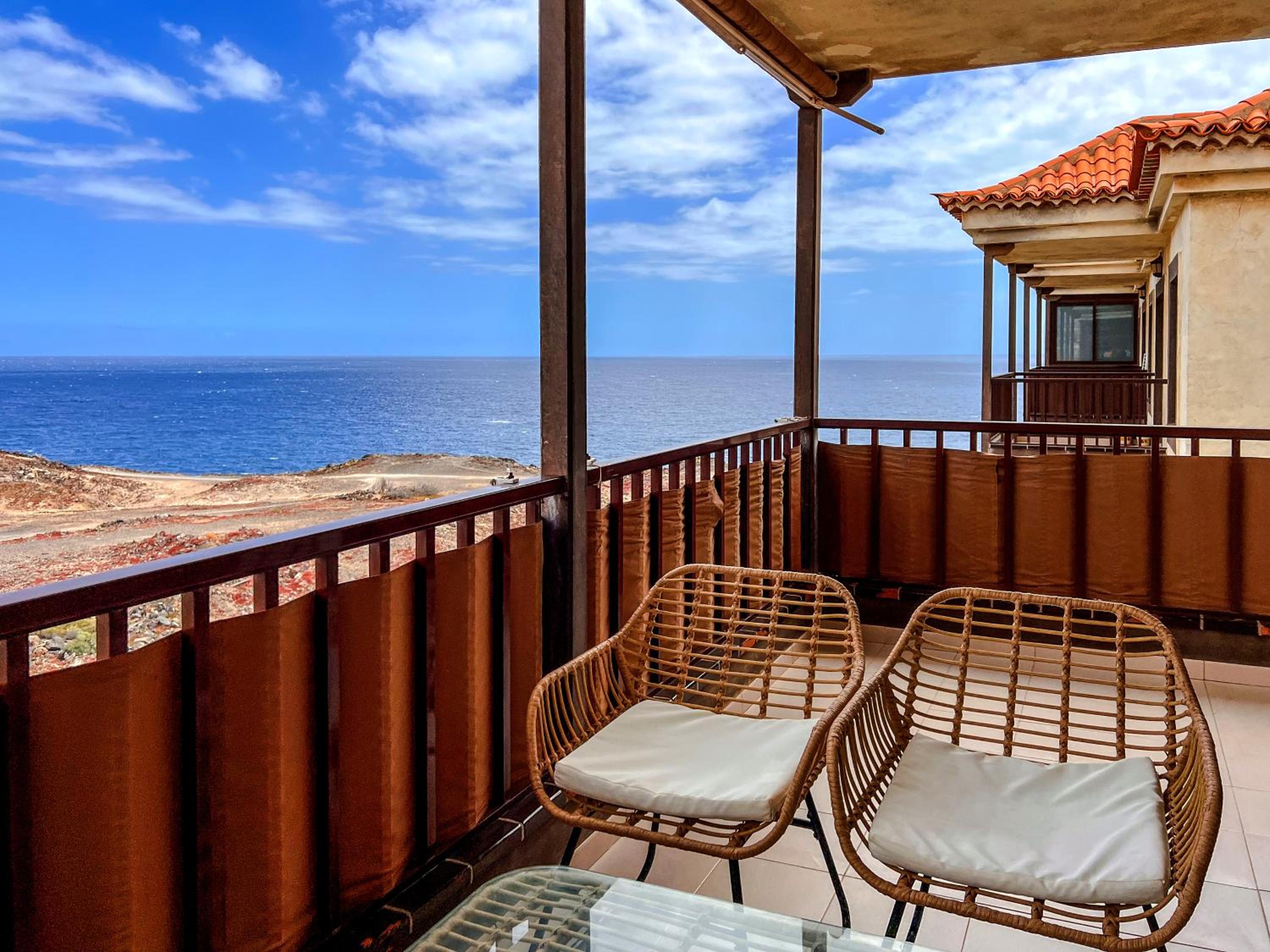 Seaside apartment with a sea view