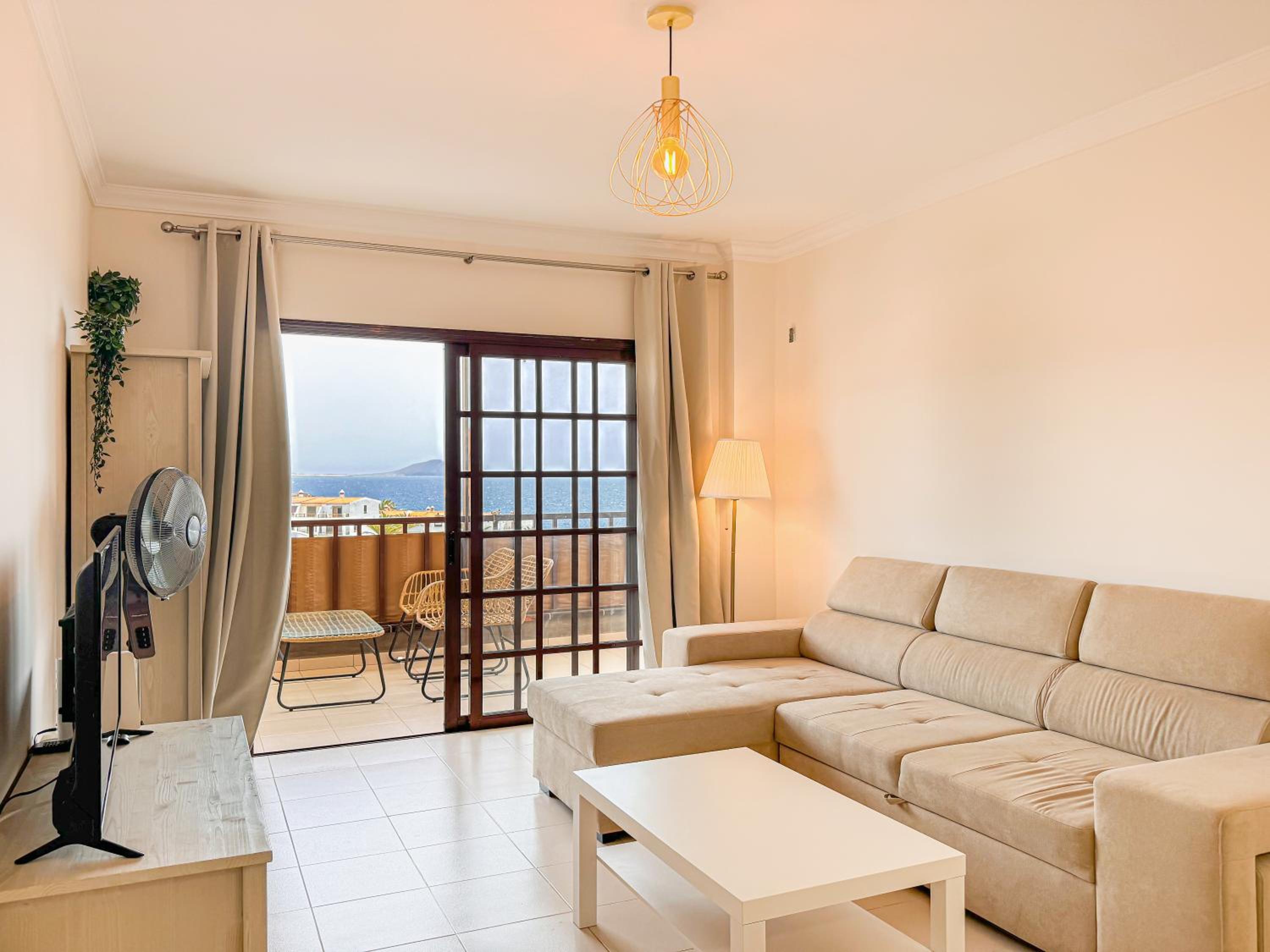 Seaside apartment with a sea view