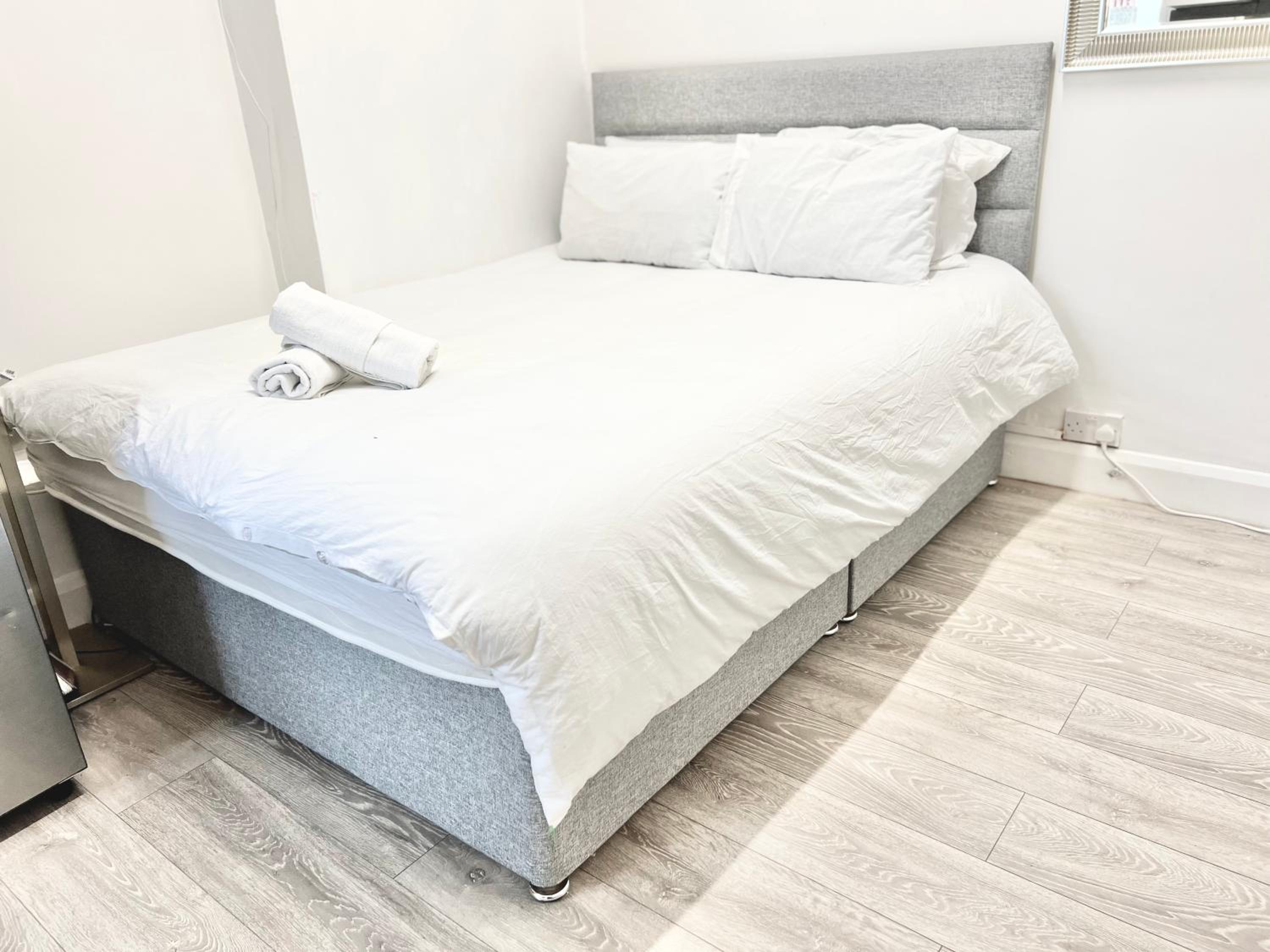 Complete Central Flat Netflix and Fast WiFi