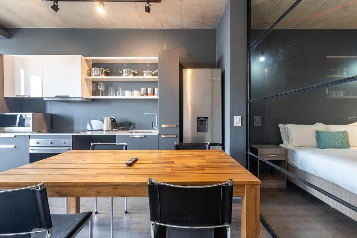 Wex624 - Spacious Modern Studio Apartment-Pool Bar Gym view 3
